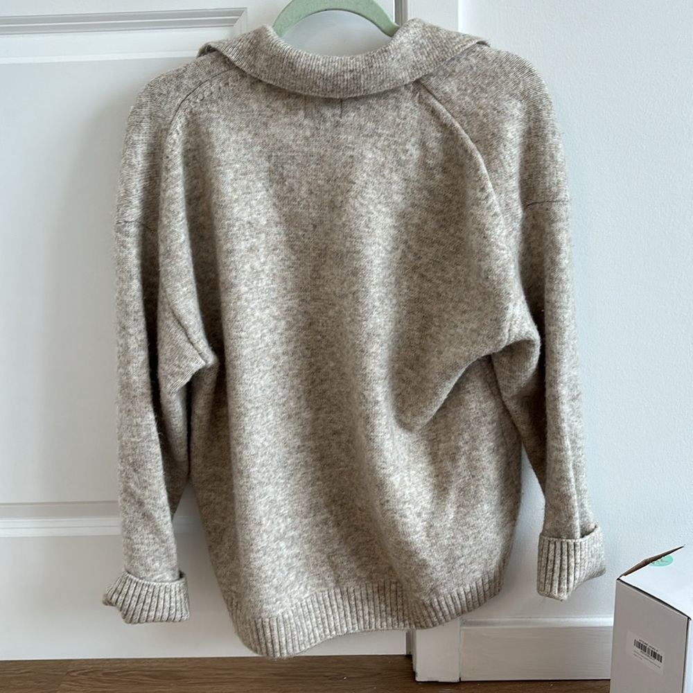 H&M beige pullover - Picture 3 of 3